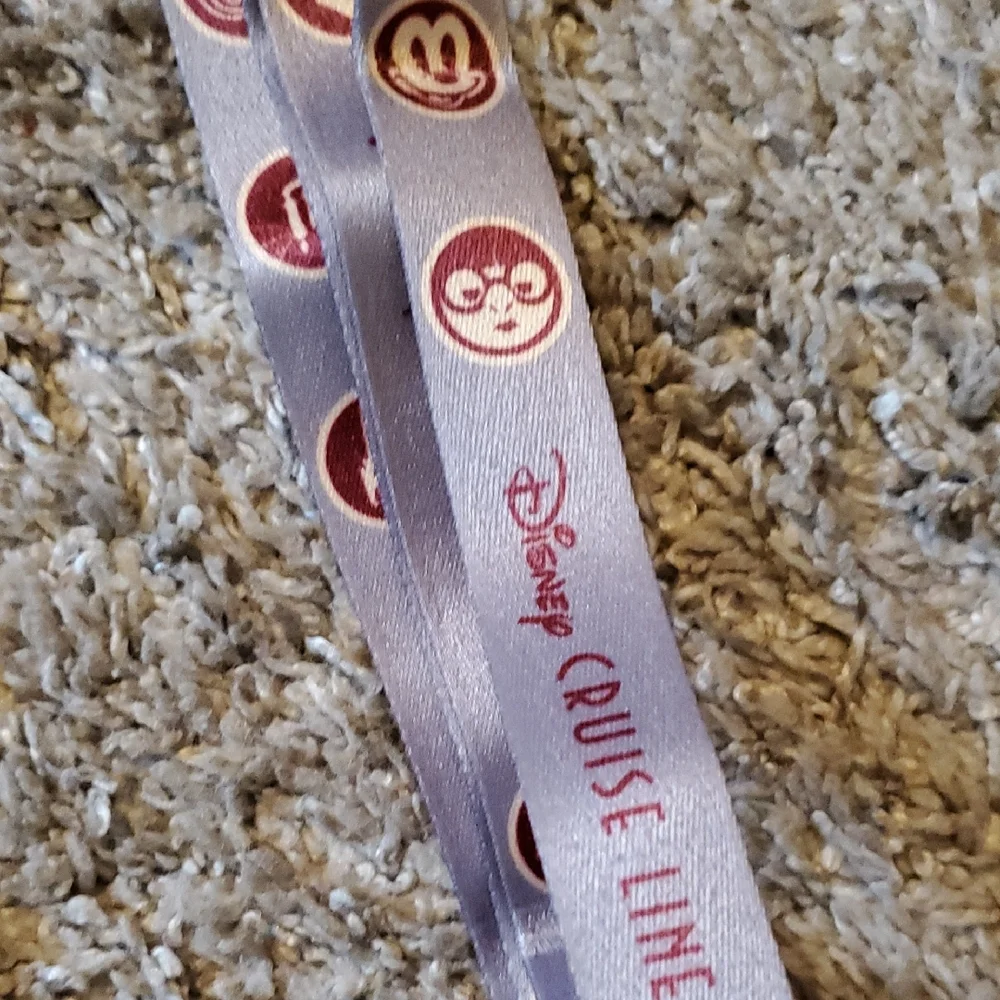Disney Destiny Gray and Cream Inaugural Sailing Lanyard ❤️🖤